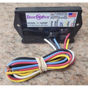 High-quality LED flasher with colorful wiring for dune and off-road vehicles. Durable and reliable for outdoor dirt bike use.
